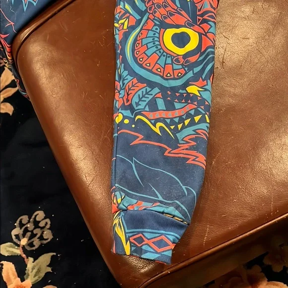 Colorful Owl Graphic Hoodie - Picture 3 of 6